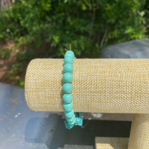 Turquoise Necklace and Bracelet - Picture 4 of 7